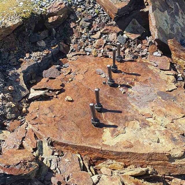 Deling av stein med fjellkiler fra Riktighandel.no