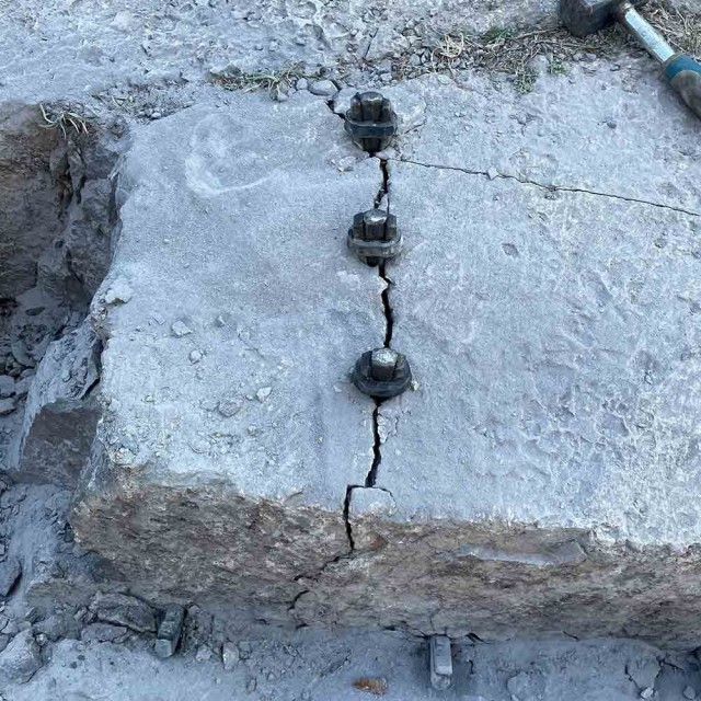 Deling av stein med fjellkiler fra Riktighandel.no