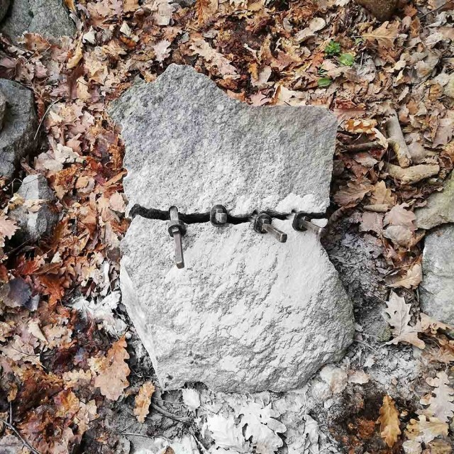 Deling av stein med fjellkiler fra Riktighandel.no